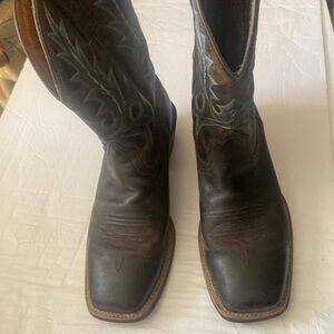 Ariat men’s western boots